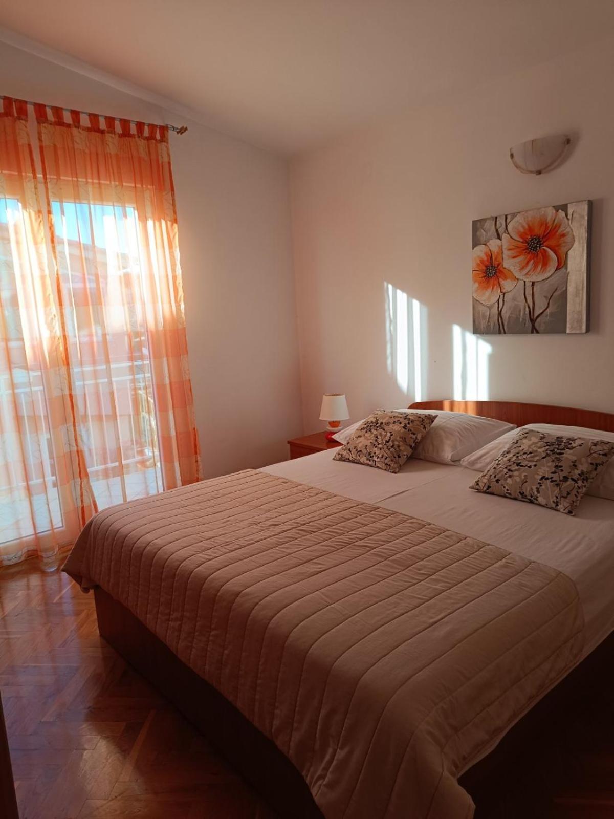Apartmani Ljubo Primošten Exterior foto