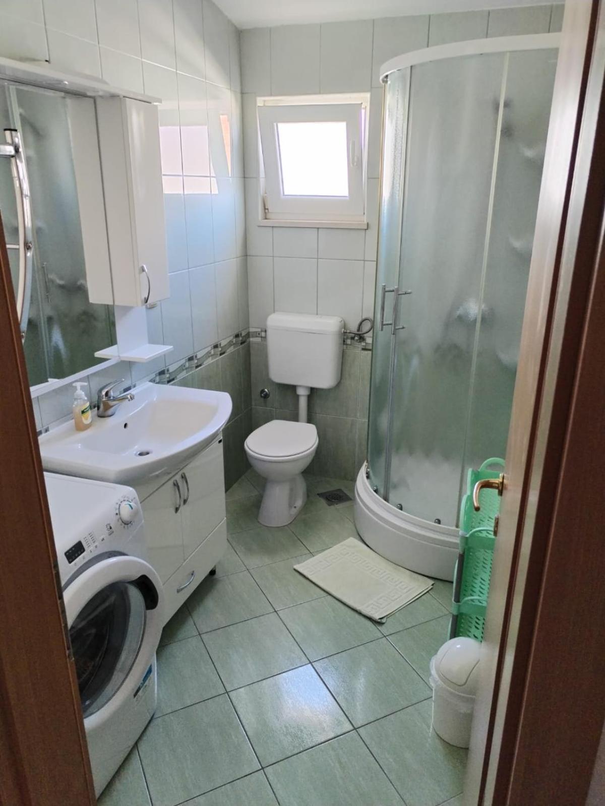 Apartmani Ljubo Primošten Exterior foto